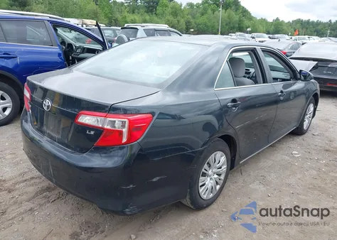 2014 Toyota Camry Le z USA, uszkodzony, nr VIN 4T4BF1FK1ER414475